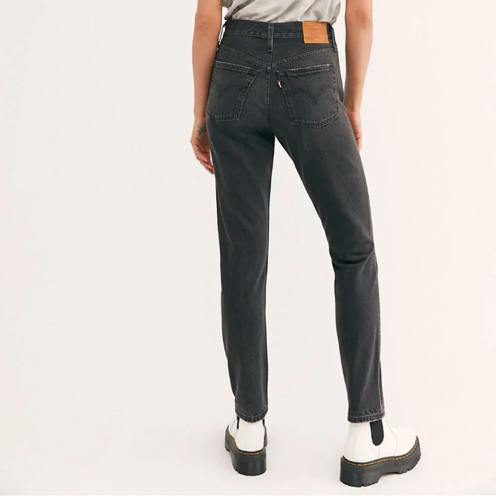 Levi 501 skinny in black mail, size 26 - Picture 3 of 6